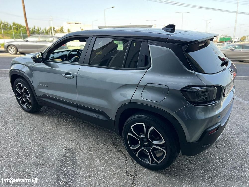 Jeep Avenger 54 kWh Summit - 4