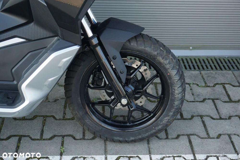 Aprilia SR - 17