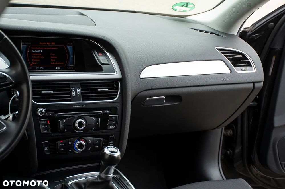 Audi A4 Avant 2.0 TDI DPF clean diesel Ambiente - 31
