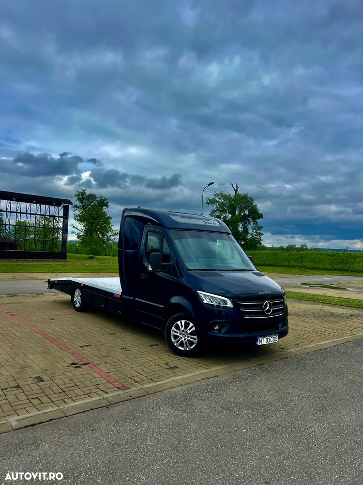Mercedes-Benz Sprinter - 2