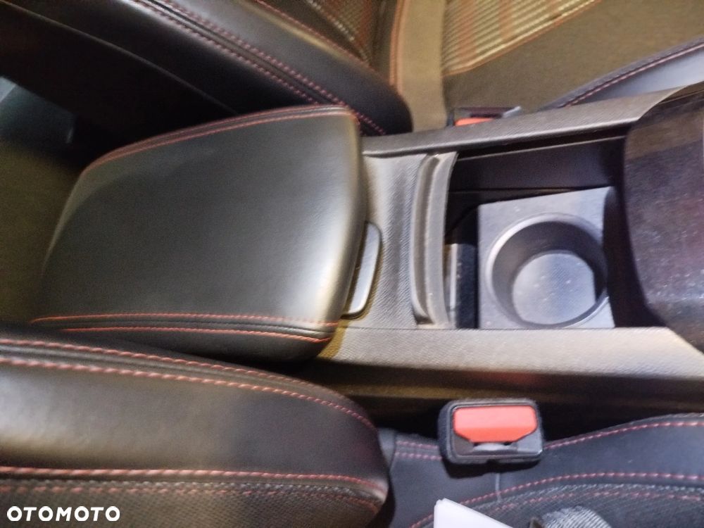 Peugeot 308 PureTech 130 GPF EAT8 Stop & Start Tech Edition - 17