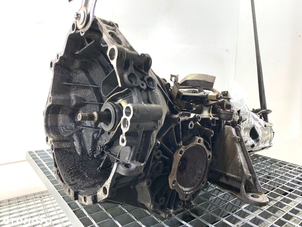 SKRZYNIA BIEGÓW  VW PASSAT B5.5 (3B3) 2000 - 2005 1.9 TDI 4motion 96 kW [130 KM] olej napędowy - 1