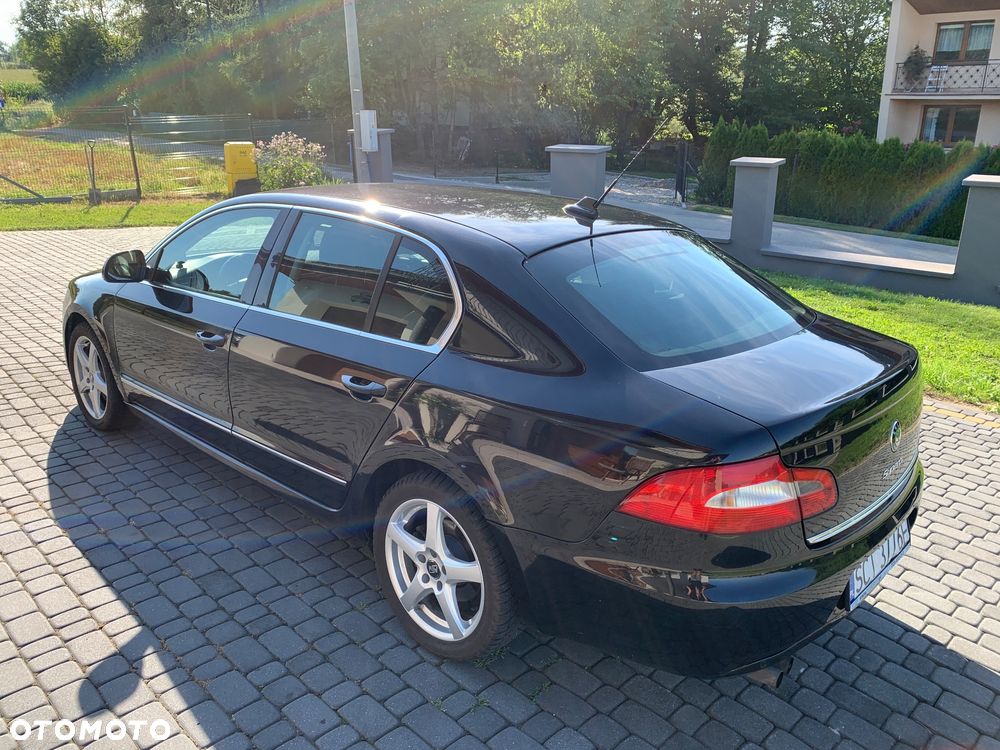 Skoda Superb 2.0 TDI Elegance DSG - 4