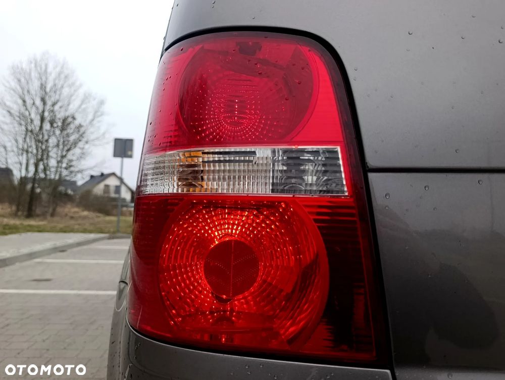 Volkswagen Touran 1.9 TDI DPF United - 29