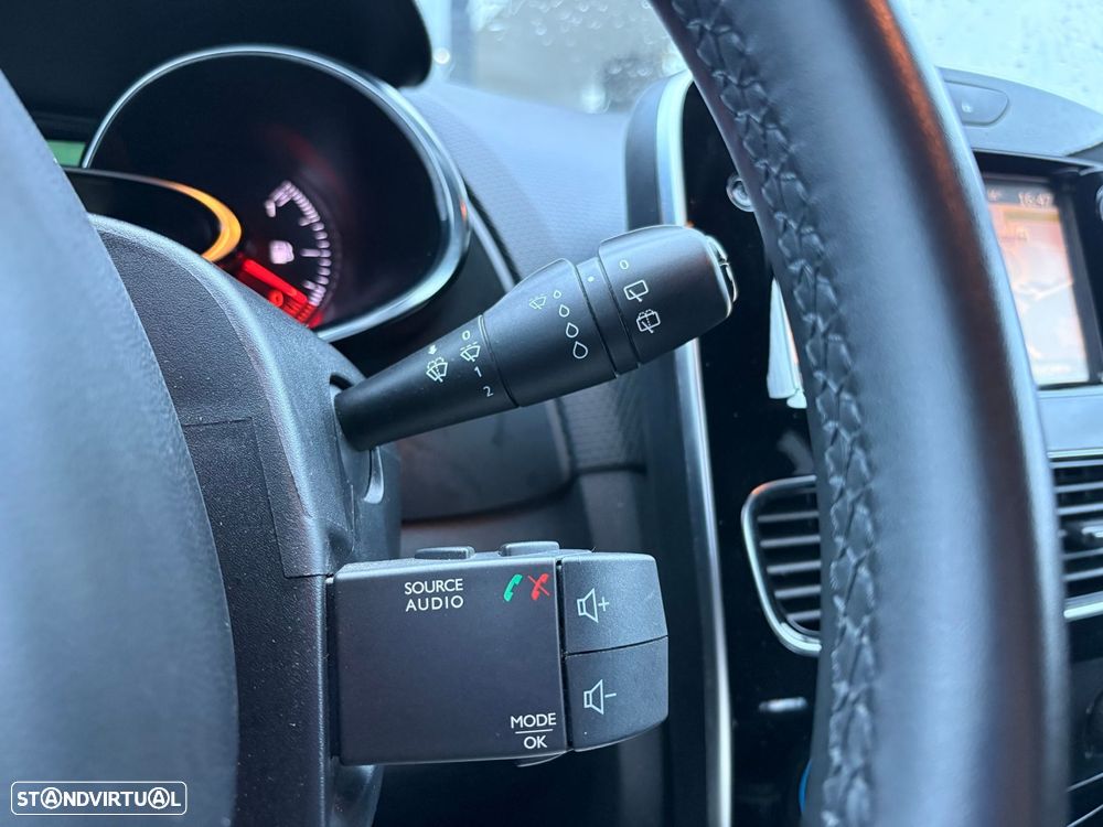 Renault Clio Sport Tourer 0.9 TCe Limited - 36