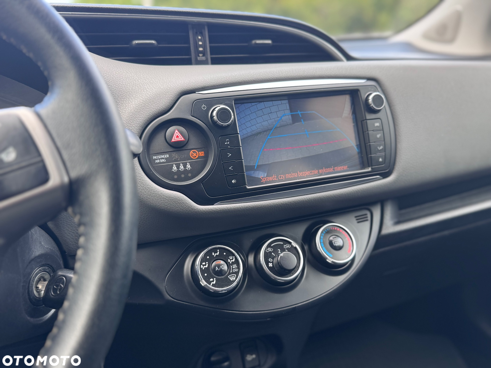 Toyota Yaris 1.0 Premium - 21
