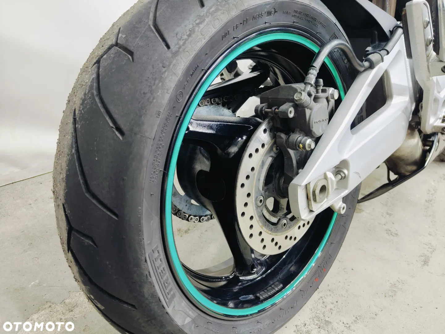 Suzuki GSR - 10