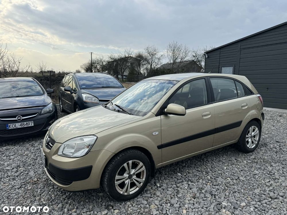 Kia Rio 1.5 CRDi Family + - 6