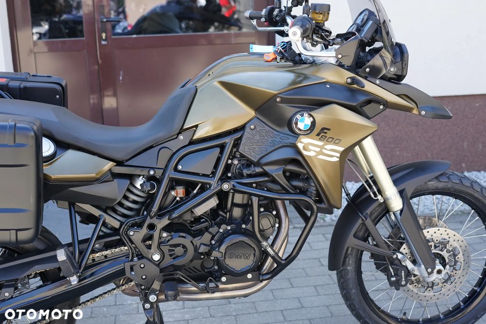 BMW F - 8
