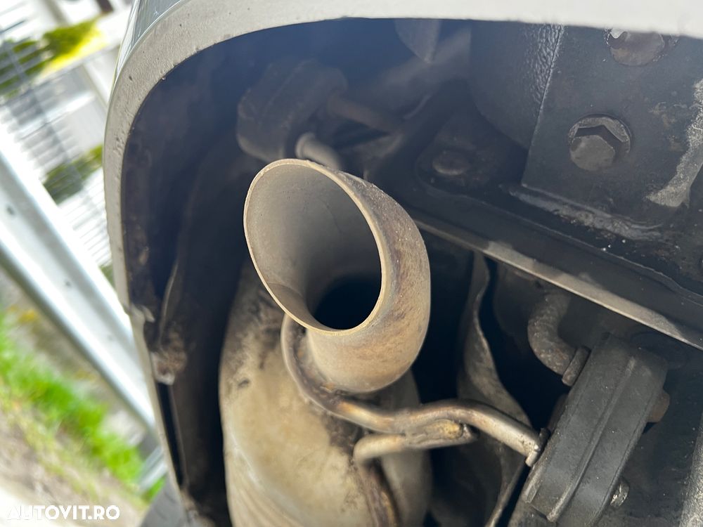 Mercedes-Benz E 220 CDI DPF BlueEFFICIENCY 7G-TRONIC Avantgarde - 39