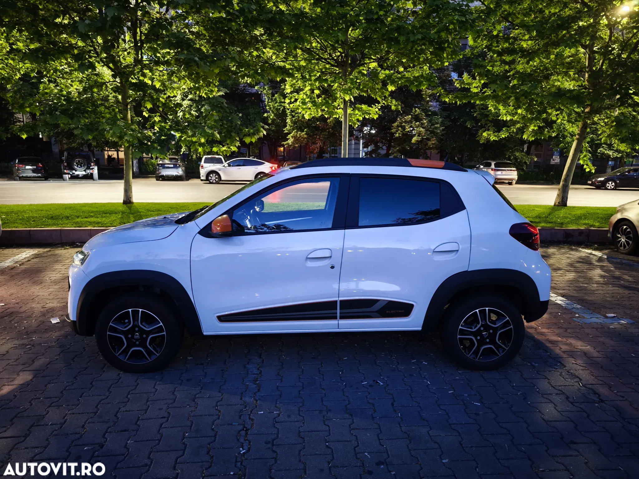 Dacia Spring Expression - 8
