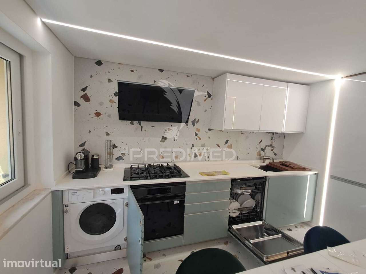Apartamento T2 renovado em Monte da Caparica - Grande imagem: 4/27