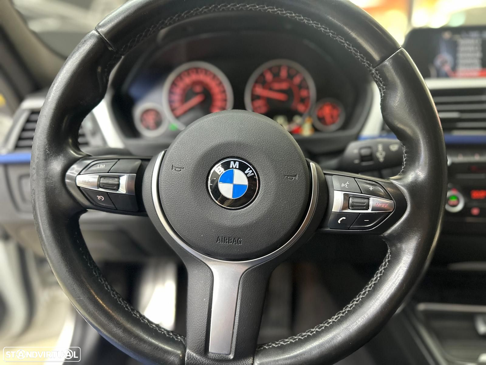 BMW 320 d Auto Pack M - 23