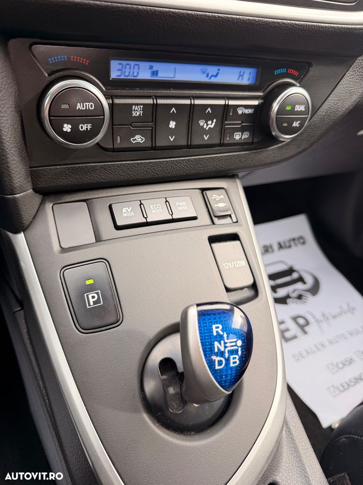 Toyota Auris ver-1-4-d--4d-unique - 27