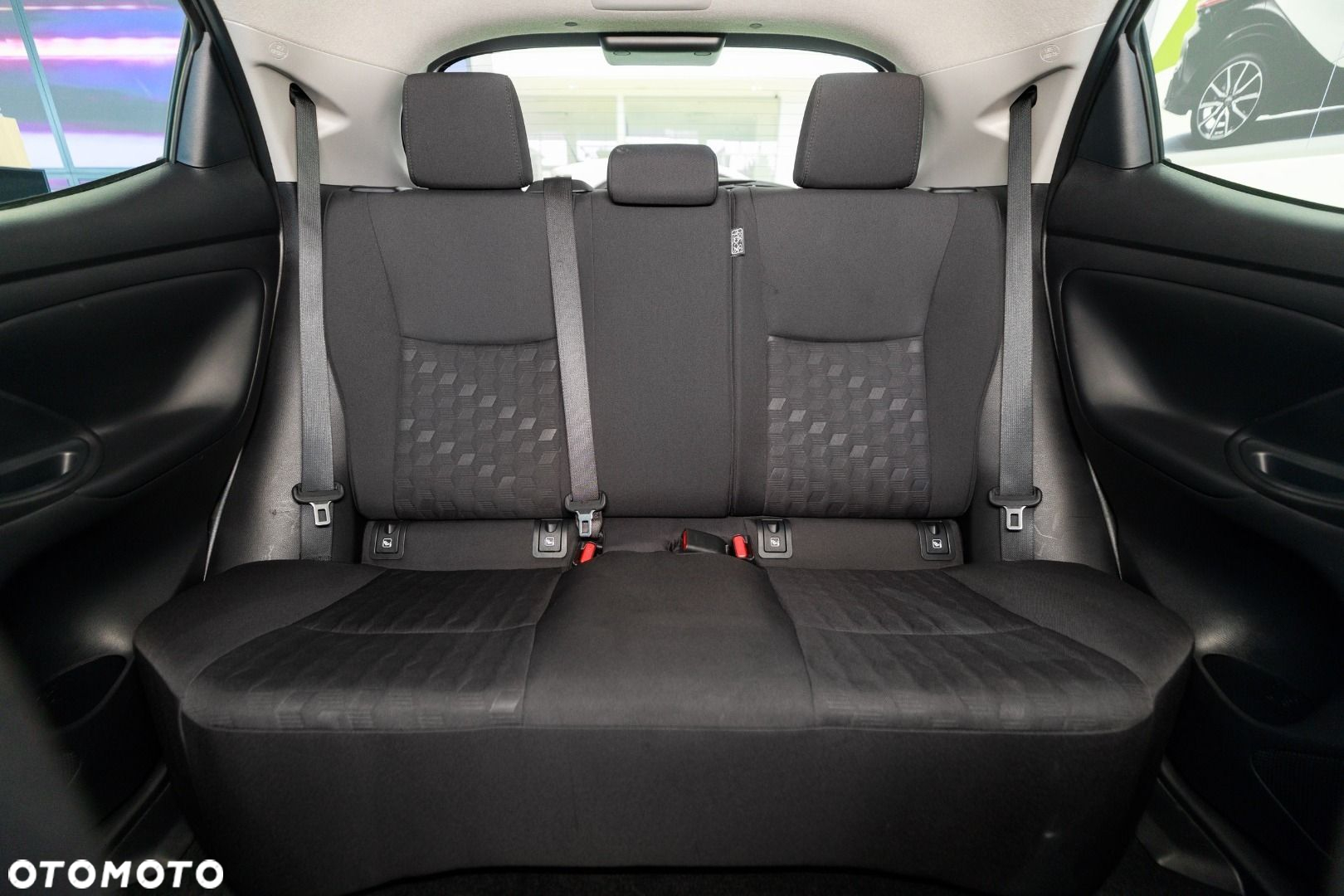 Toyota Yaris - 18