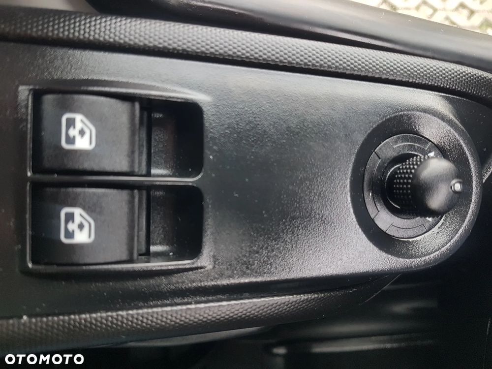 Iveco DAILY KONTENER NISKOPODŁOGOWY 4,43x2,23x2,42 SKLEP BAR FOODTRUCK KAMPER KLIMA - 9