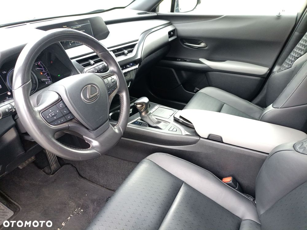 Lexus UX - 26
