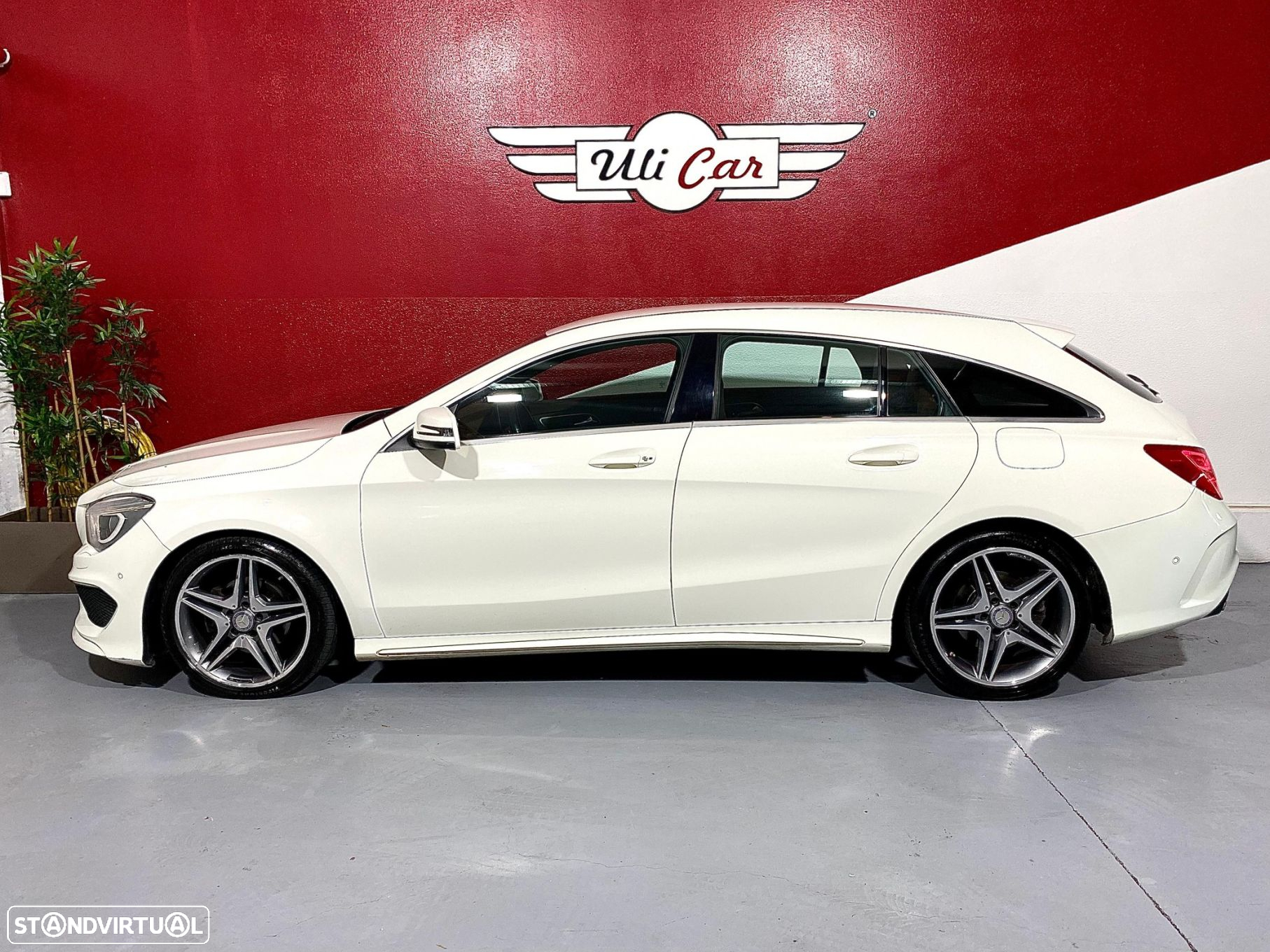 Mercedes-Benz CLA 200 - 50