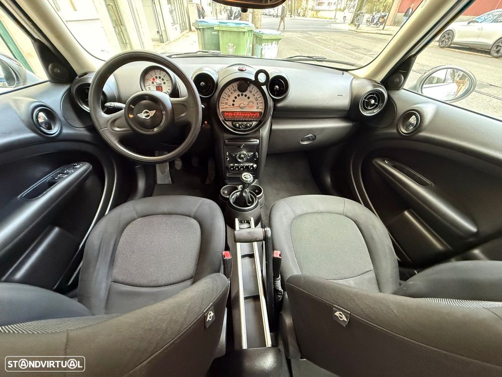 MINI Countryman Cooper D - 10