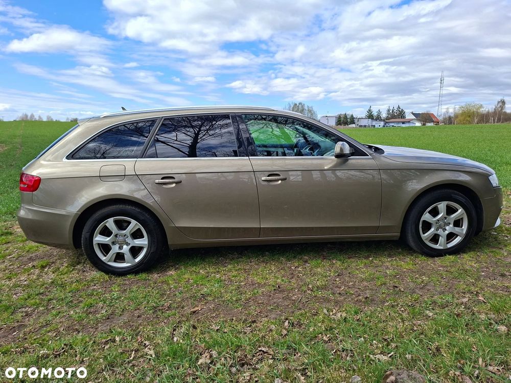 Audi A4 Avant 2.0 TDI - 10
