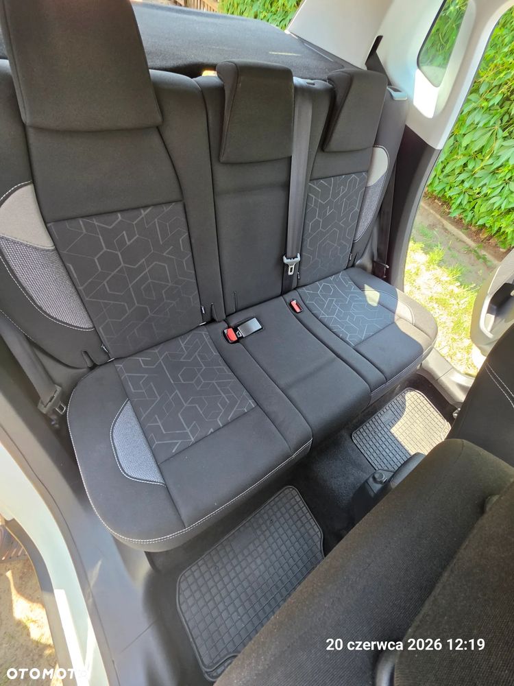 Peugeot 2008 1.2 Pure Tech Active - 13