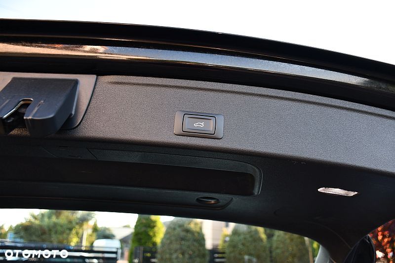 Audi A4 Avant 40 TFSI S tronic S line - 35
