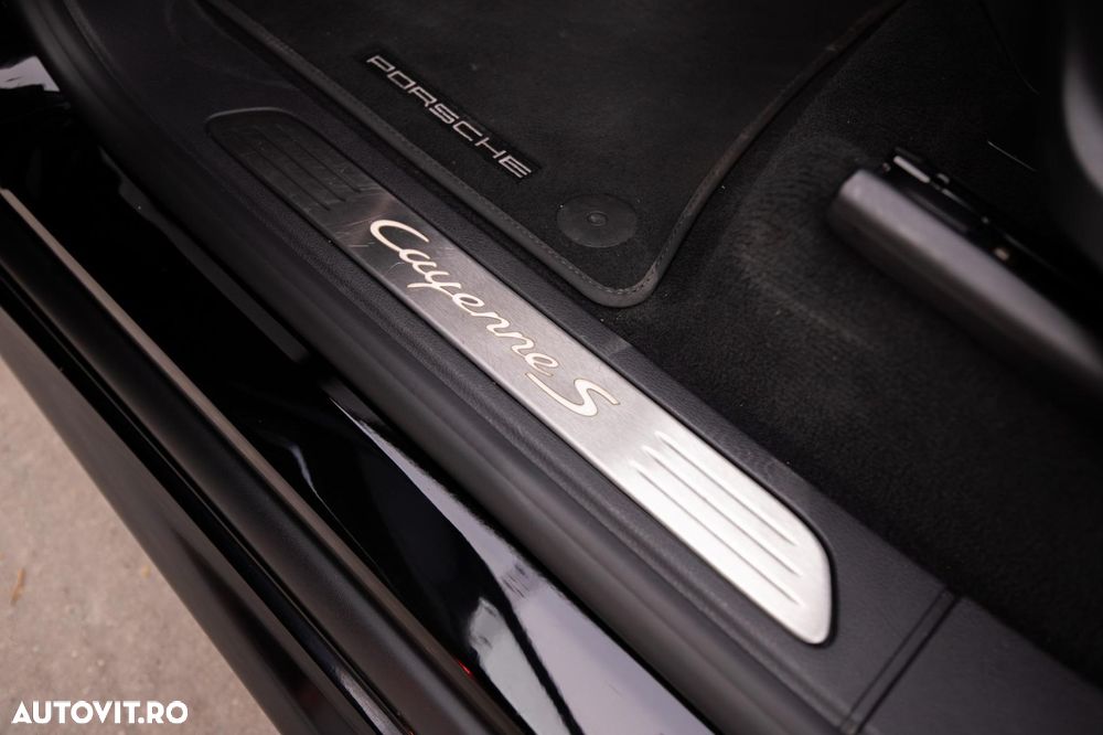 Porsche Cayenne - 29