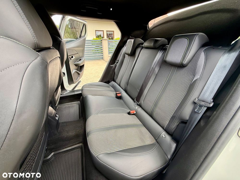 Peugeot 2008 1.5 BlueHDi GT Line S&S EAT8 - 26