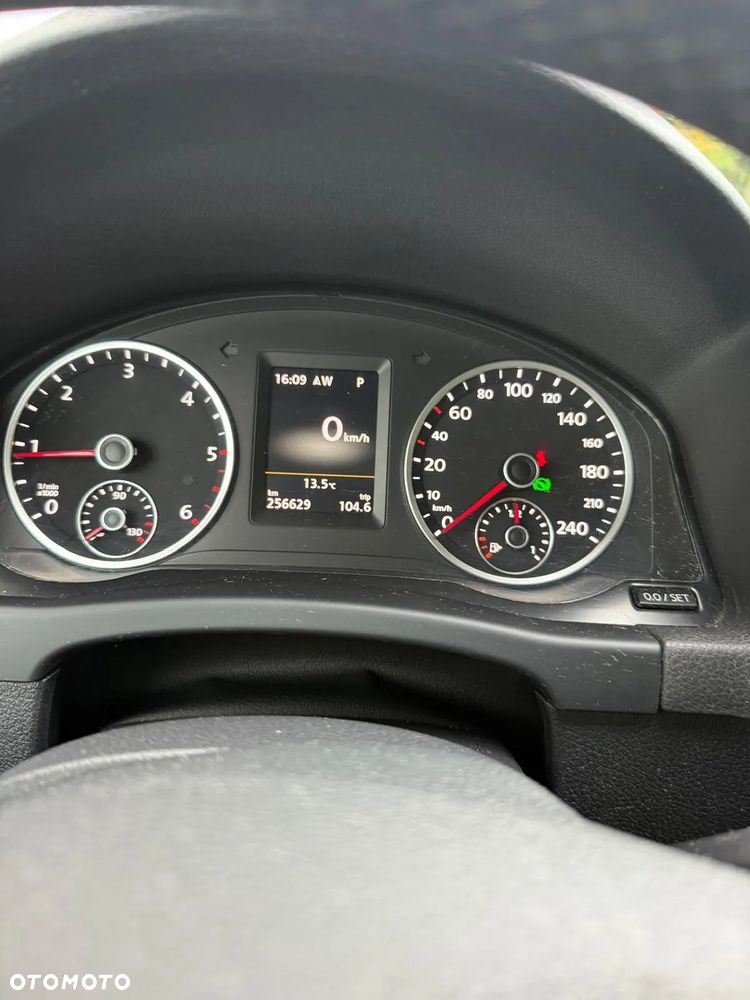 Volkswagen Tiguan - 8