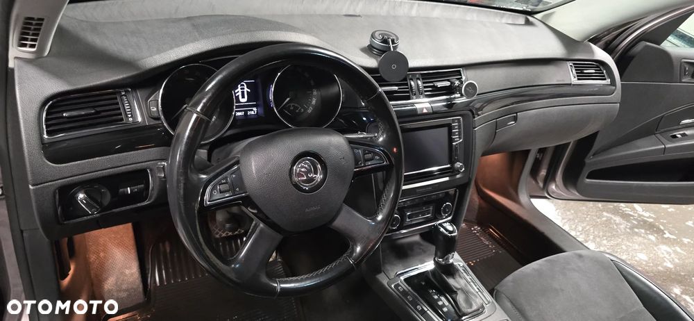 Skoda Superb 2.0 TDI Platinum DSG - 16