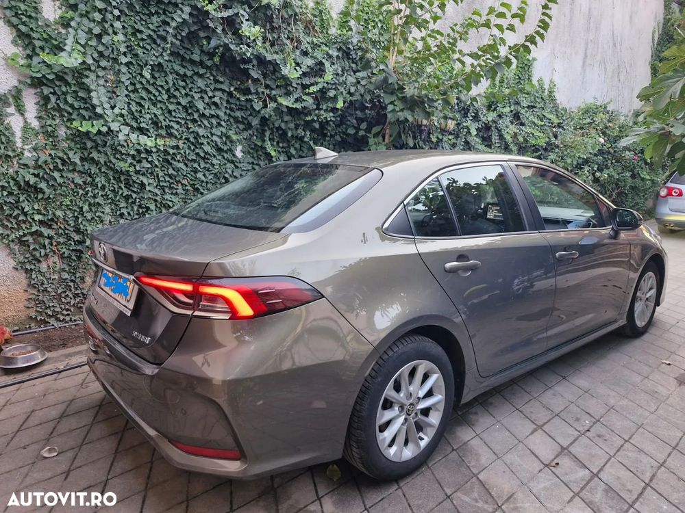 Toyota Corolla 1.8 HSD Business - 2