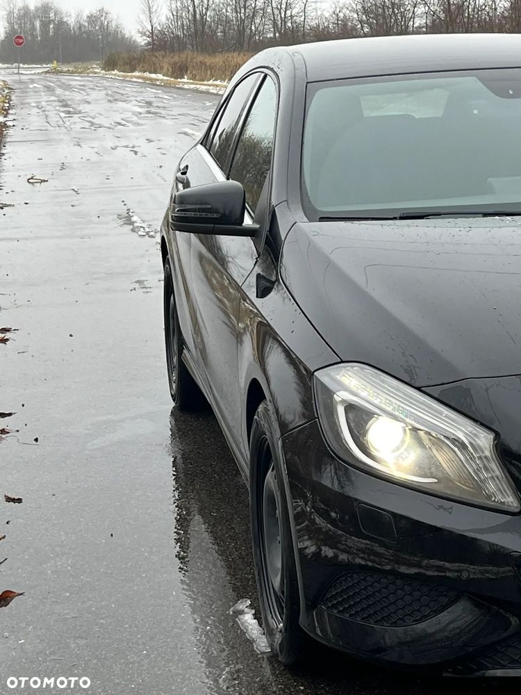 Mercedes-Benz Klasa A 200 CDI (BlueEFFICIENCY) 7G-DCT - 17