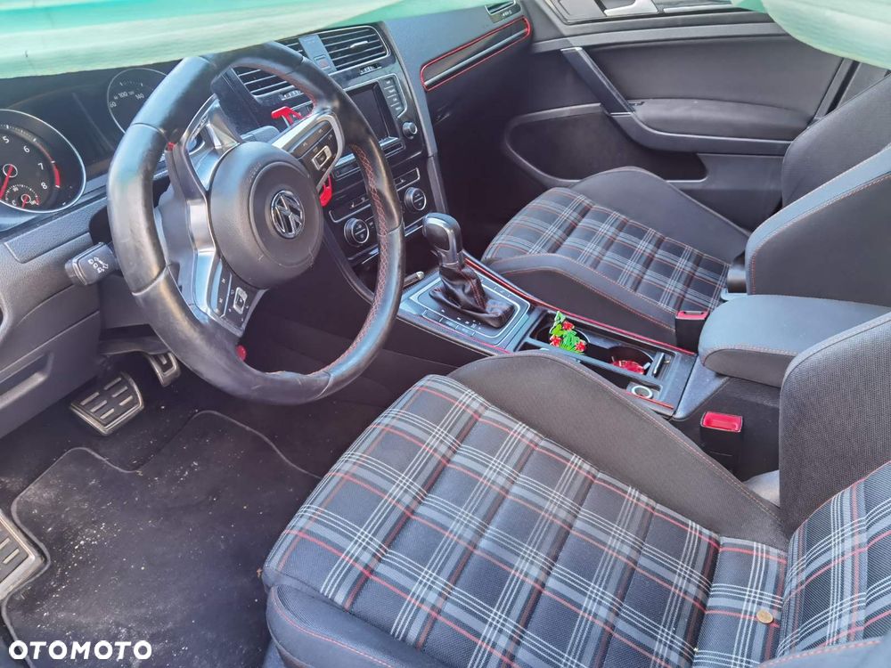 Volkswagen Golf GTI Performance BlueMotion Technology DSG - 8