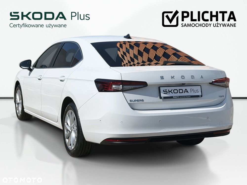 Skoda Superb 2.0 TDI SCR 4x4 Selection DSG - 9