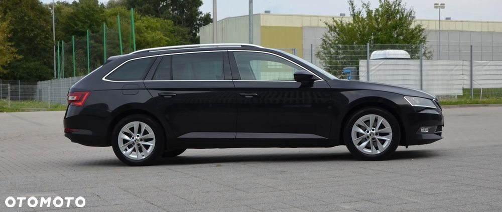 Skoda Superb 2.0 TDI Style - 11