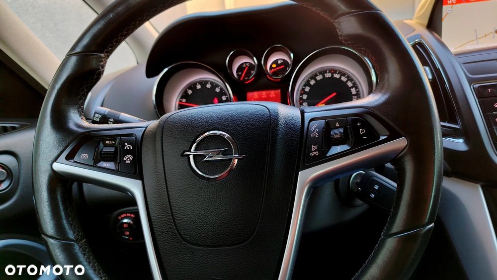 Opel Zafira 1.6 T SIDI Cosmo S&S - 9