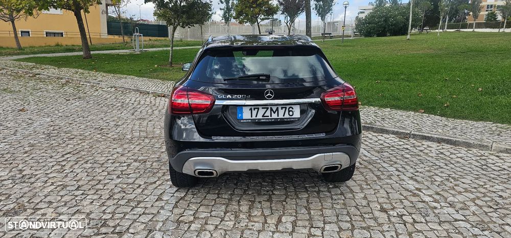 Mercedes-Benz GLA 200 d Aut. - 6