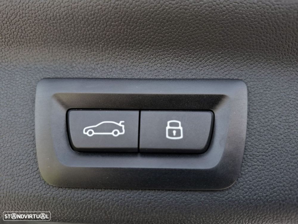 MINI 3 Portas Cooper S JCW M - 23