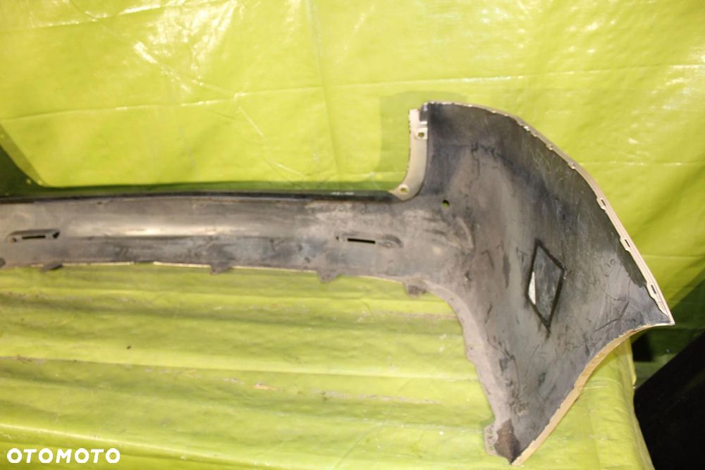 Zderzak tył Toyota Sienna 2010-2020r. - 3