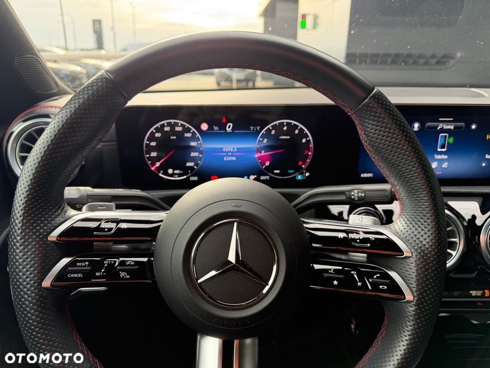Mercedes-Benz CLA 200 AMG Line 7G-DCT - 10