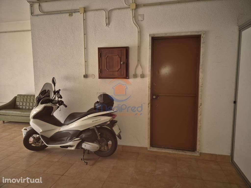 Arrendamento - Garagem/BOX com 70 m2 na Arroja | Odivelas - Grande imagem: 5/12