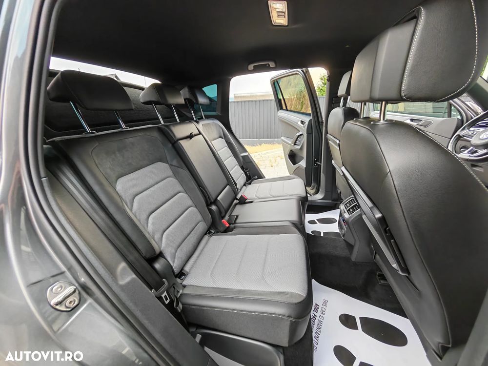 Volkswagen Tiguan - 14