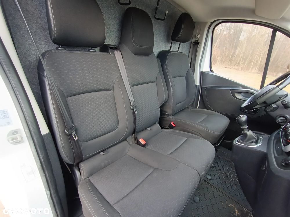 Opel Vivaro LONG L2H1 1.6 diesel 125kM 2019rok 155tyś.km EURO 6! AUTO W PEŁNI SPRAWNE, NIE WYMAGA WKŁADU FINANSOWEGO!!!SPROWADZONY ZE SZWECJI- ZAREJESTROWANY! - 28