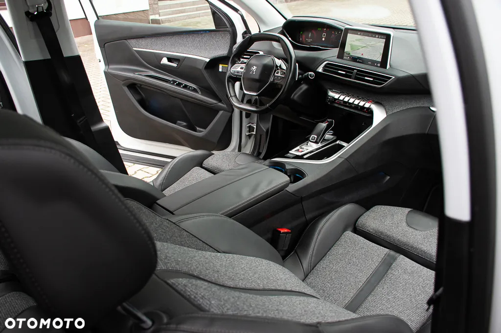 Peugeot 5008 1.6 THP Active S&S EAT6 - 36
