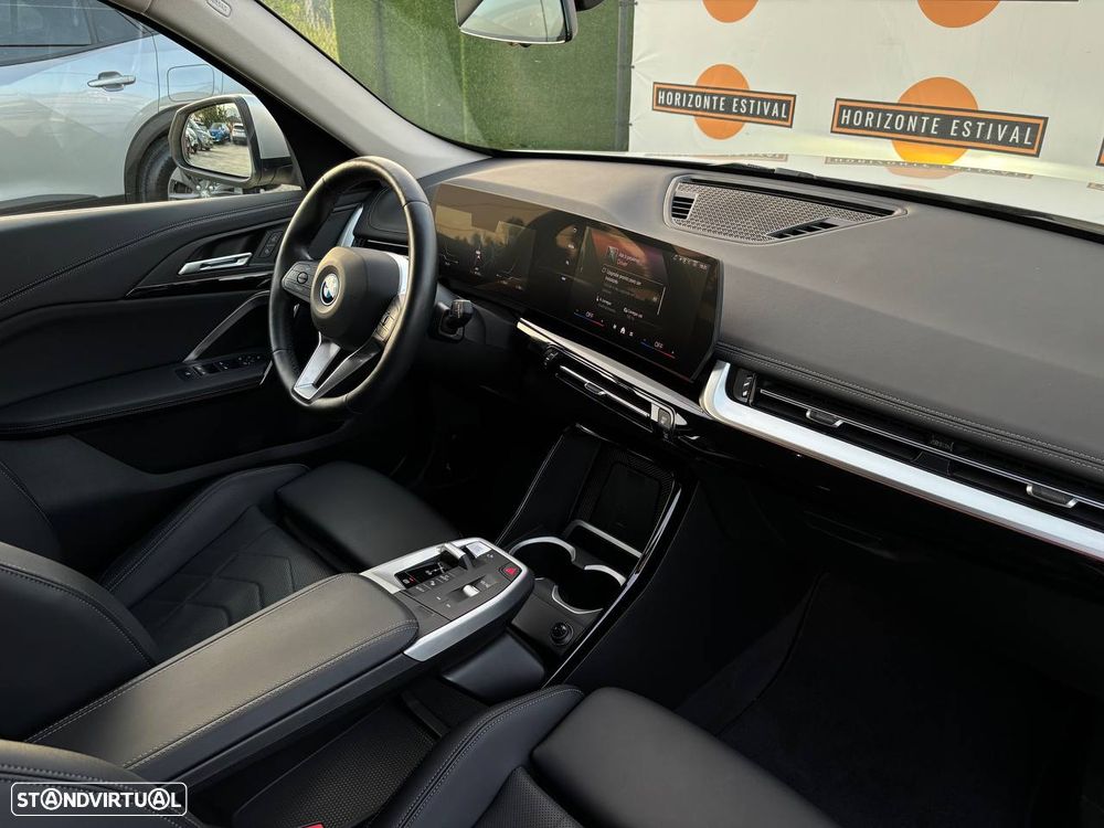 BMW iX1 xDrive30 xLine - 10