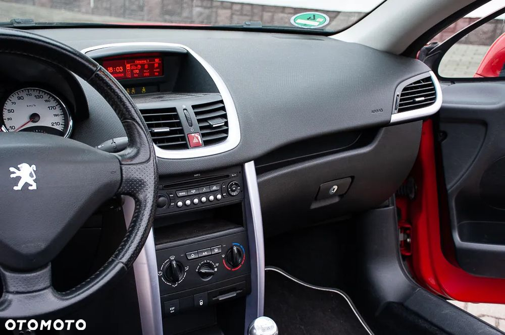 Peugeot 207 CC 150 THP Premium - 25