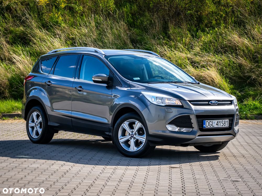 Ford Kuga 1.6 EcoBoost 4WD Titanium - 4