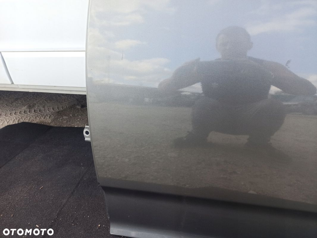 Drzwi lewy tył kompletne TOYOTA COROLLA VERSO II 1C3 04-09 - 10