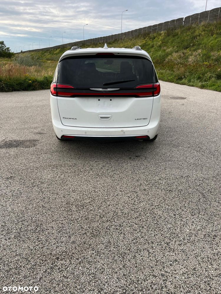 Chrysler Pacifica - 19