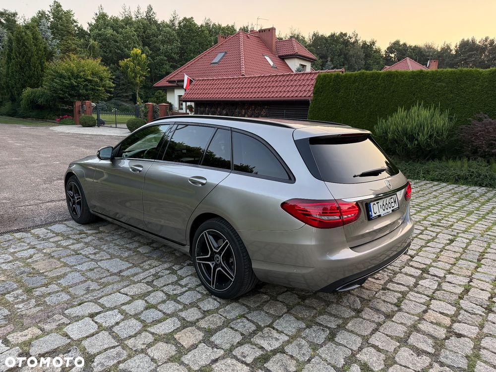 Mercedes-Benz Klasa C 220 d 4Matic 9G-TRONIC Night Edition - 3
